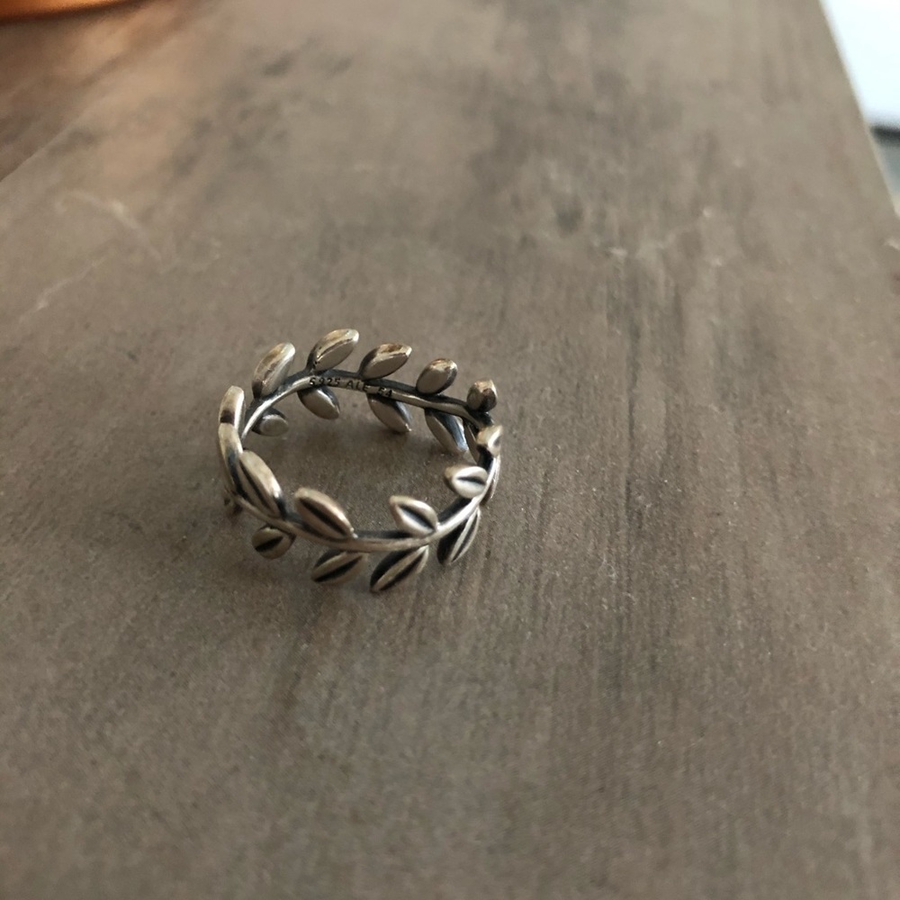 Pandora Laurel Wreath Ring